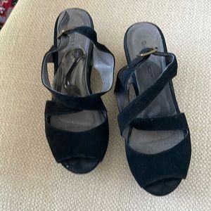 Size 7 Chocolat Blu suede wedge